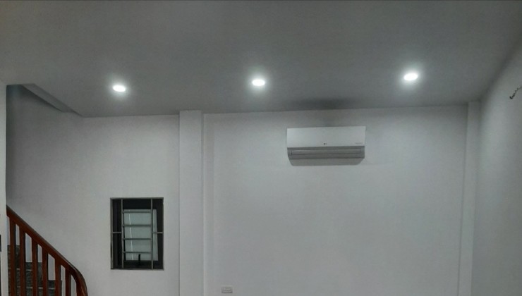 Bán nhà 595 ngõ Lĩnh Nam , Hoàng Mai, 40m2, 5 tầng thang máy