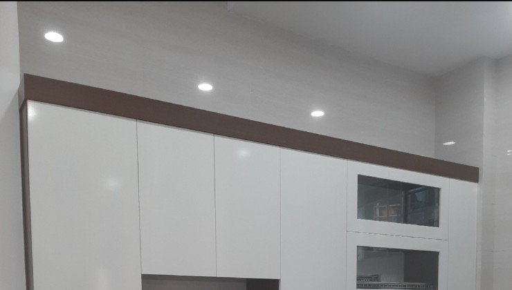 Bán nhà 595 ngõ Lĩnh Nam , Hoàng Mai, 40m2, 5 tầng thang máy