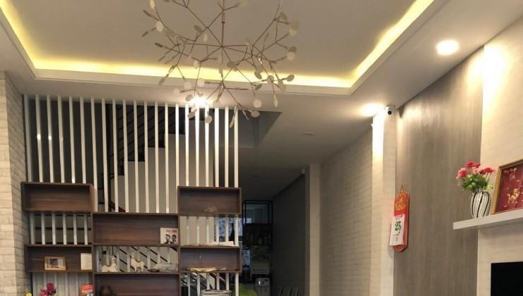 Nhà hẻm xe hơi  , 62m2 , 3 lầu , Bình Thạnh   , giá 11 tỷ.