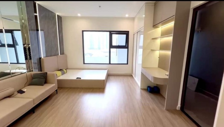 tòa Gs1 vin smat city . Căn studio  giá nhỉnh 1 tỷ  bao phí ( có thương lượng với ai thiện trí )