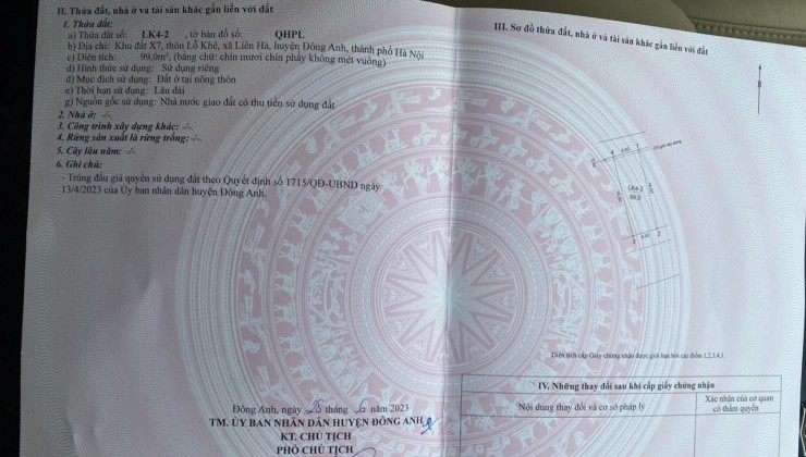 Cần bán mảnh đất đấu giá bìa làng Lỗ Khê đường rộng 8m oto tránh nhau. Vỉa hè rộng 3m gần công viên cây xanh và hồ điều hòa của thôn.