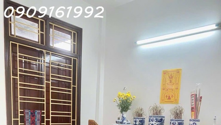 Nhà mặt đường Dân Lập 70m2  sát trường Đại học kinh doanh buôn bán thoải mái