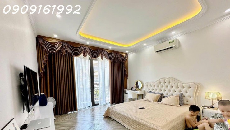 Nhà Văn Cao view vườn hoa không còn căn thứ 2 90m2 sân cổng chỉ 7,x tỷ