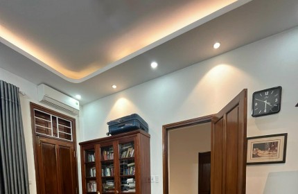 O9 2628 5559 Bán nhà Đội Cấn 46m², 3 tầng, MT 9m, giá 6.5 tỷ Ba Đình