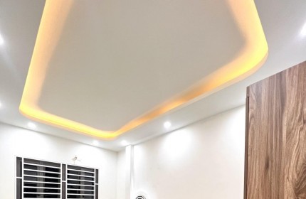 BÁN NHÀ SIÊU PHẨM ĐẸP MẶT NGÕ Ô TÔ KINH DOANH TÔN ĐỨC THẮNG 35M2 x 4T HƠN 5 TỶ