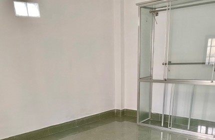 BÁN GẤP NHÀ F3 GV - NHỈNH 2 TỶ, DT 25M2 SỔ VUÔNG 3 TẦNG BTCT HOÀN CÔNG ĐỦ, KHU DÂN CƯ HIỆN HỮU