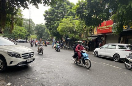 Chính Chủ Nhờ Cho Thuê Nhà Nguyên Căn Đẹp  mặt phố Hàng Bông, quận Hoàn Kiếm