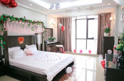 Mặt Phố Ngọc Thụy gara oto, kinh doanh, thang máy, 100m2 hơn 31 tỷ Long Biên Hà Nội.