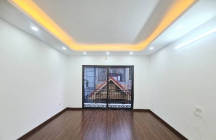 BÁN NHÀ ĐƯỜNG TÔN ĐỨC THẮNG, NHÀ 36M x 5 TẦNG MỚI ĐẸP, GIÁ CHỈ 5 TỶ XÍU