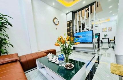 khương trung, Thanh xuân,40m² x 4 tầng,gần phố,mặt tiền rộng, full NT.4.85 tỷ.