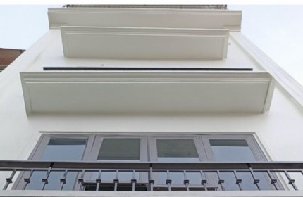 BÁN NHÀ ĐƯỜNG TÔN ĐỨC THẮNG, NHÀ 36M x 5 TẦNG MỚI ĐẸP, GIÁ CHỈ 5 TỶ XÍU