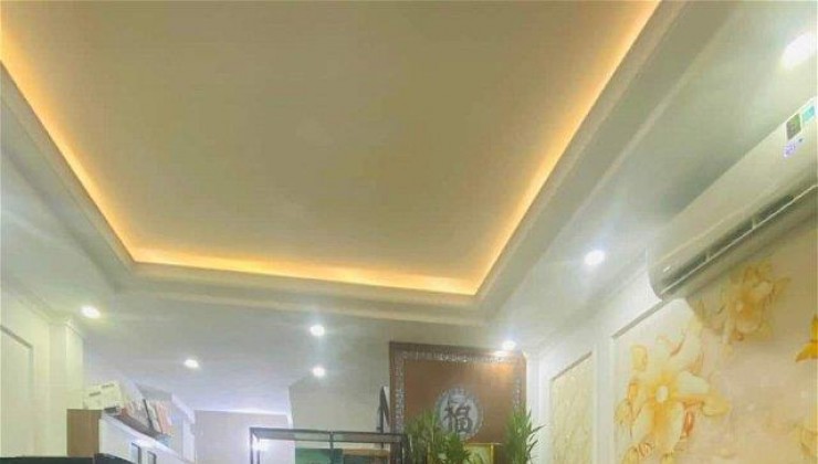 Một nhà ra phố,nhà đẹp phố Hoàng Hoa Thám,full nội thất 39.5m*5t, chỉ 5.3ty