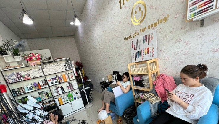 SANG NHƯỢNG GẤP TIỆM NAIL, TÓC, MI TẠI P. TÂN THUẬN ĐÔNG, Q7, TP HCM