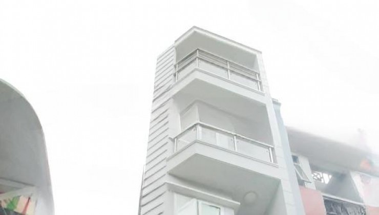 Căn góc 5 tầng hẻm 42 Nguyễn Văn Cừ .P Cầu Kho Q1. Giá 6,9 tỷ TL