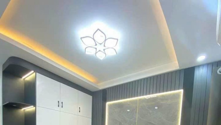 BÁN NHÀ 5 TẦNG PHỐ XÃ ĐÀN QUẬN ĐỐNG ĐA DT:20M2 5 TẦNG 3 P NGỦ GIÁ: 2.75 TỶ CHỦ ĐỂ LẠI TOÀN BỘ FUN NỘI THẤT KHÁCH VỀ Ở LUÔN .