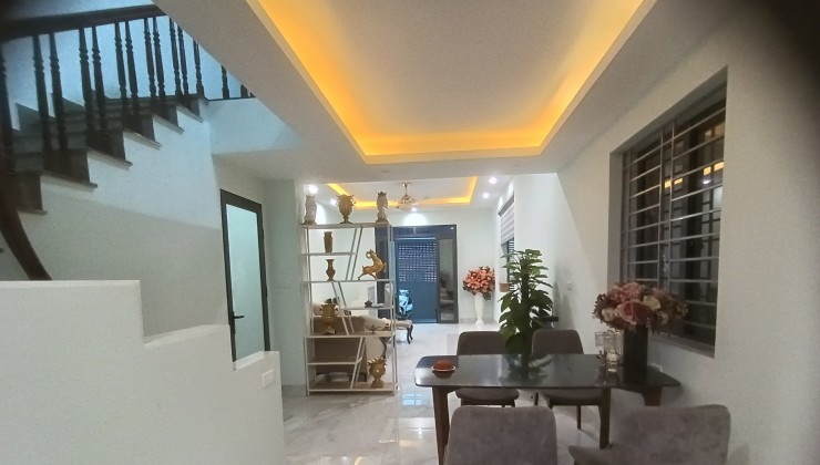 BÁN NHÀ ĐÔNG NGẠC LÀNG CỔ 5 TẦNG 82M2, MT 7M, GARA Ô TÔ KINH DOANH VĂN PHÒNG