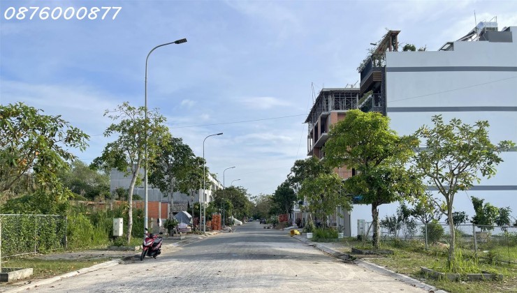 Bán nhà vườn Xã Hòa Thành Lai Vung. MT đường nhựa 10m cách chợ Tân Thành 200m view sông