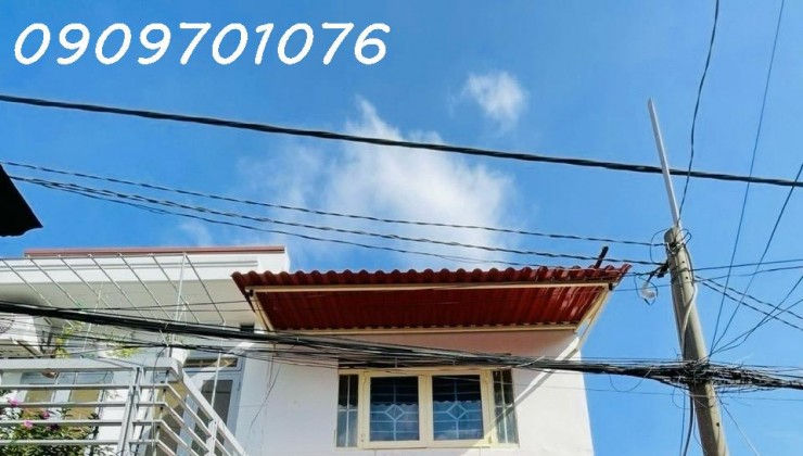 Nhà Phạm Thế Hiển, Phường 5, Quận 8 - Nhà Sát Mặt Tiền DT 71m2 (3.7x19m) - 3 Tỷ