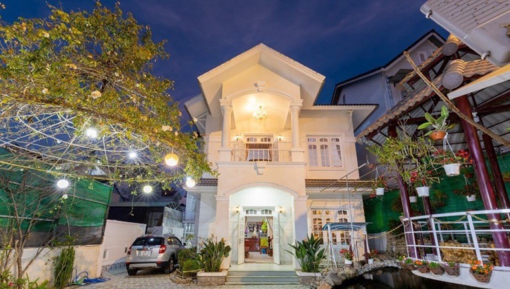 CHO THUÊ VILLA SÂN VƯỜN - SÂN ĐẬU OTO - Hùng Vương - P9 Đà Lạt