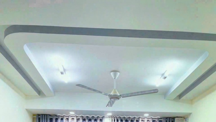 BÁN GẤP NHÀ 1 TRỆT, 1 LẦU  NGAY NGÃ TƯ VƯỜN LÀI- 72M2- 3PN CHỈ 3,7 TỲ