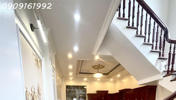 Nhà 193 Văn Cao 90m2 đẹp chỉ việc về ở 5,9 tỷ