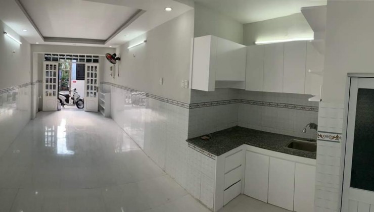 Bán gấp Nhà đẹp-sân rộng, 10m xe hơi,50m MT Phan Văn Trị 40m2 2PN thông chỉ 3.x tỷ 0989998427