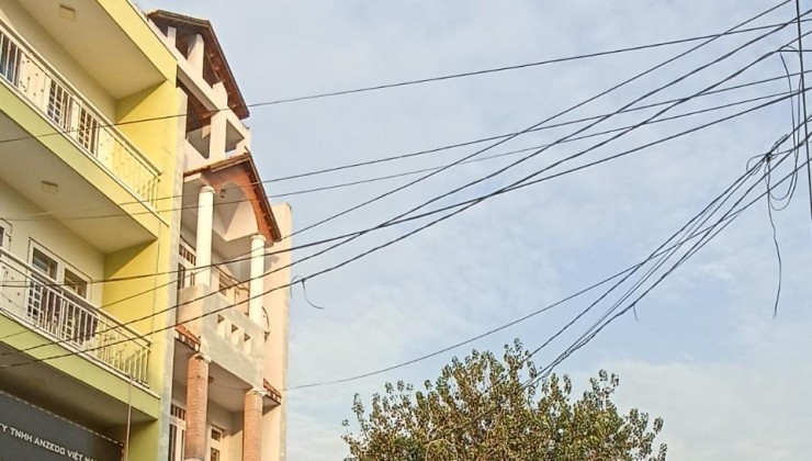 Nhà bán 2 mặt tiền,2tầng,4x19m2,trần quý cáp,bình thạnh,giá:10,xty