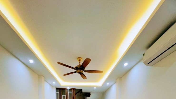 Nhà Trương Định - Duy Nhất Một Căn - Mới Tinh Đẹp Xuất Sắc - 32M x 5 Tầng, Chỉ 3.83 tỷ