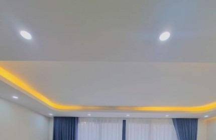 BÁN NHÀ PHỐ ÂU CƠ - QUẬN TÂY HỒ - 10M RA ÔTÔ RA MẶT PHỐ - DT:40M2 MT:3.5M GỒM 3 PHÒNG NGỦ - NHÀ 2 MẶT THOÁNG VĨNH VIỄN TRƯỚC SAU - GIÁ:4.95 TỶ -