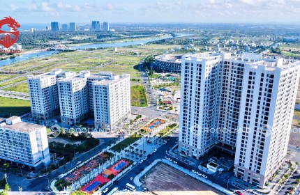 FPT Plaza 1, căn góc, 2PN 69m2, view Quảng trường, tầng cao, giá chỉ 1.55 tỷ.