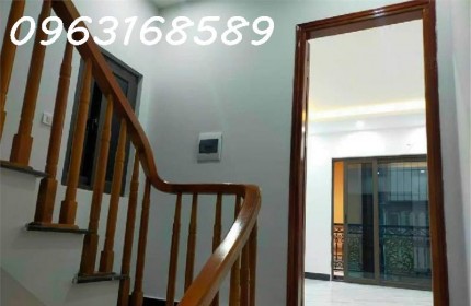 4.5 tỷ, bán nhà Ngô Quyền,nhà mới, ngõ nông, ô tô đỗ,  31m2, 5 tầng, full nội thất