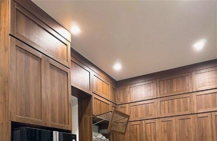 Chủ mót bán gấp nhà lô góc Tây Hồ, ngõ thông, kinh doanh đỉnh, 5 tầng, 35m2