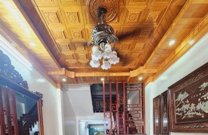 Bán Nhà Vị Trí Đắc Địa Nhất Q. Cầu Giấy, 54m2 x 4T, Mới Đẹp. Giá 12 tỷ