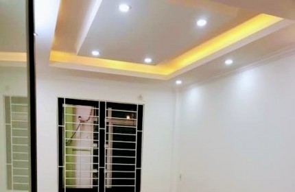 Nhà Phố Tân Mai 4.38 Tỷ, 35M2, 4 Tầng, Ngõ Nông Gần Phố, Sổ Vuông Đét