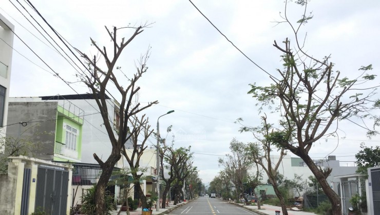 Tin Thật ) Bán nhà Nguyễn Ngọc vũ 71m2 . 7,1tỷ  cách ngõ ôtô 5m . Cách mặt phố Nguyễn Ngọc vũ 40m