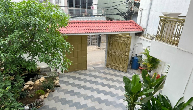 Biệt thự mới có gara oto Phạm Hùng Bình Chánh