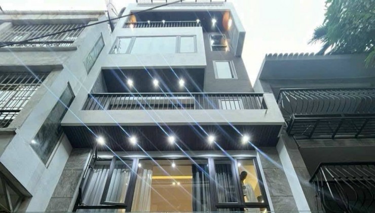 Nhà đẹp đón tết Nguyễn Văn Cừ, 55m x 6 tầng, gara 2 ôtô, thang máy, full nội thất cao cấp