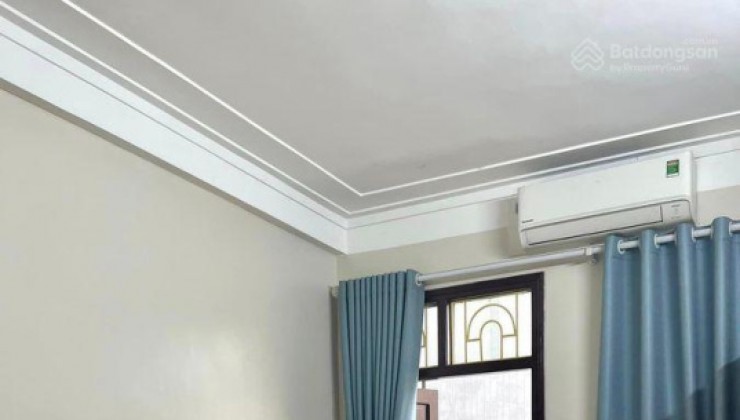 Nhà đẹp Kim Giang 30m2 mặt tiền 4m - ngõ nông oto cách nhà 30m giá 3,95 tỷ