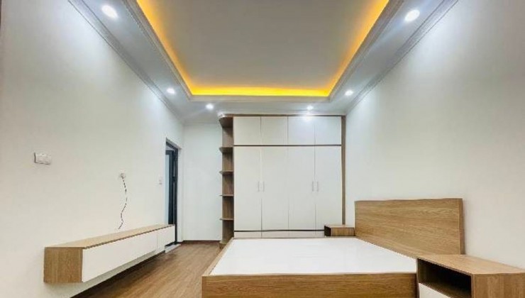 Bán nhà ngõ 173 Hoàng Hoa Thám, Ba Đình, 40m2, 7 tầng, thang máy, kinh doanh, giá 7.8 tỷ