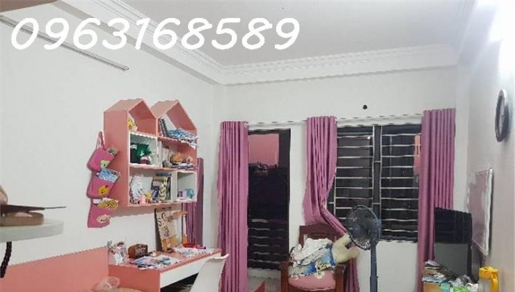 8.3 tỷ, bán nhà mặt ngõ Chiến Thắng, ô tô đỗ, 50m2, 6 tầng, Kinh doanh, Full nội thất.