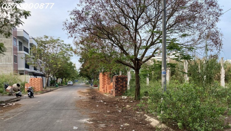 VIB phát mãi lô đất sổ hồng 6,5mx20m gần Sadeco Phước Kiển Nhà Bè. Kế trường Anh Ngữ view hồ