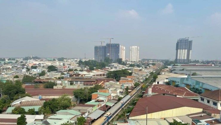 Tòa nhà 7 tầng, ngang 14,6 dài 30m đang làm CHDV.
AN BÌNH, DĨ AN ,BÌNH DƯƠNG, sát bên Phạm Văn Đồng-Linh Tây-Thủ Đức.