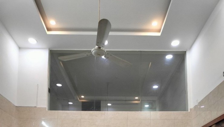 MẶT TIỀN KINH DOANH ĐỈNH NGUYỄN OANH- P.7- NGANG 4,7M- 82M2- GIÁ CHỈ 12 TỶ THƯƠNG LƯỢNG.