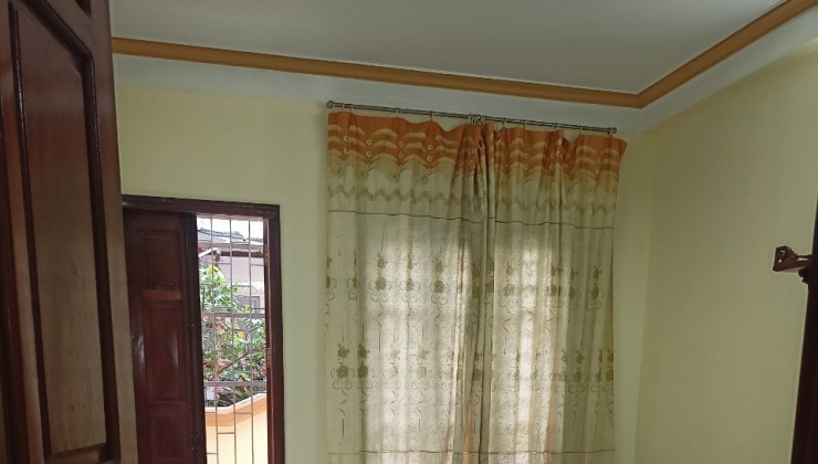 Cho thuê nhà tại ngõ 9 Lê Đức Thọ, Nam Từ Liêm DT36m2x4 tầng giá 10 triệu/tháng