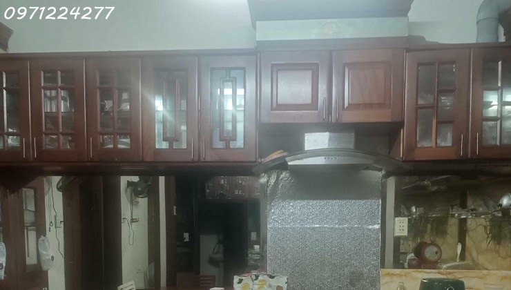 CẦN BÁN GẤP NHÀ  ĐƯỜNG LÊ THỊ HOA ,BÌNH CHIỂU, THỦ ĐỨC 140M2 1 TRỆT 1 LẦU 6 PHÒNG NGỦ ,NHÀ SỔ HỒNG RIÊNG ,HOÀN CÔNG CHUẨN ,GIÁ CHỈ 6.35 TỶ