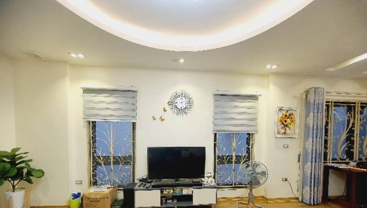 Nhà Tây Sơn, Quận Đống Đa 32m x 6 tầng, mt: 3.7m