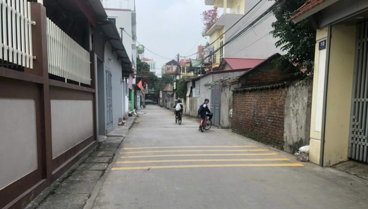 Chỉ 950 tr có ngay mảnh đất đường 2 ô tô tránh nhau  KINH DOANH BUÔN BÁ.   N. TỐT  em hoa hậu khu đô thị Hương Mạc nằm cạnh Bảo Long city.