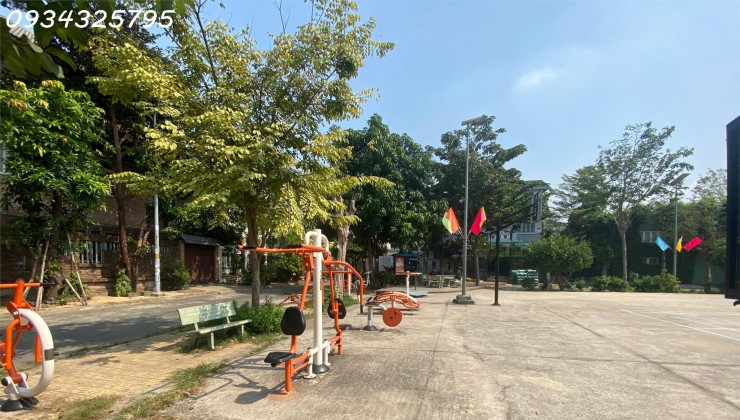 Villa sân vườn Bình Lợi view Công Viên, DT 16x21m, 3 lầu, 33 tỷ TL
