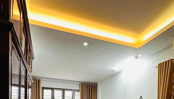 Bán nhà Nguyễn Phong Sắc - Cầu Giấy 45m x 5T Nhỉnh 11 tỷ - Ô Tô- KDVP