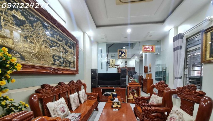 BÁN NHÀ GÀN VẠN PHÚC CITY ,HIỆP BÌNH CHÁNH THỦ ĐỨC 105M2 4 TÀNG [ 5.5 X 19 ]  4 PHÒNG NGỦ  5 VỆ SINH- [ GIÁ CHỈ 10.5 TỶ ]